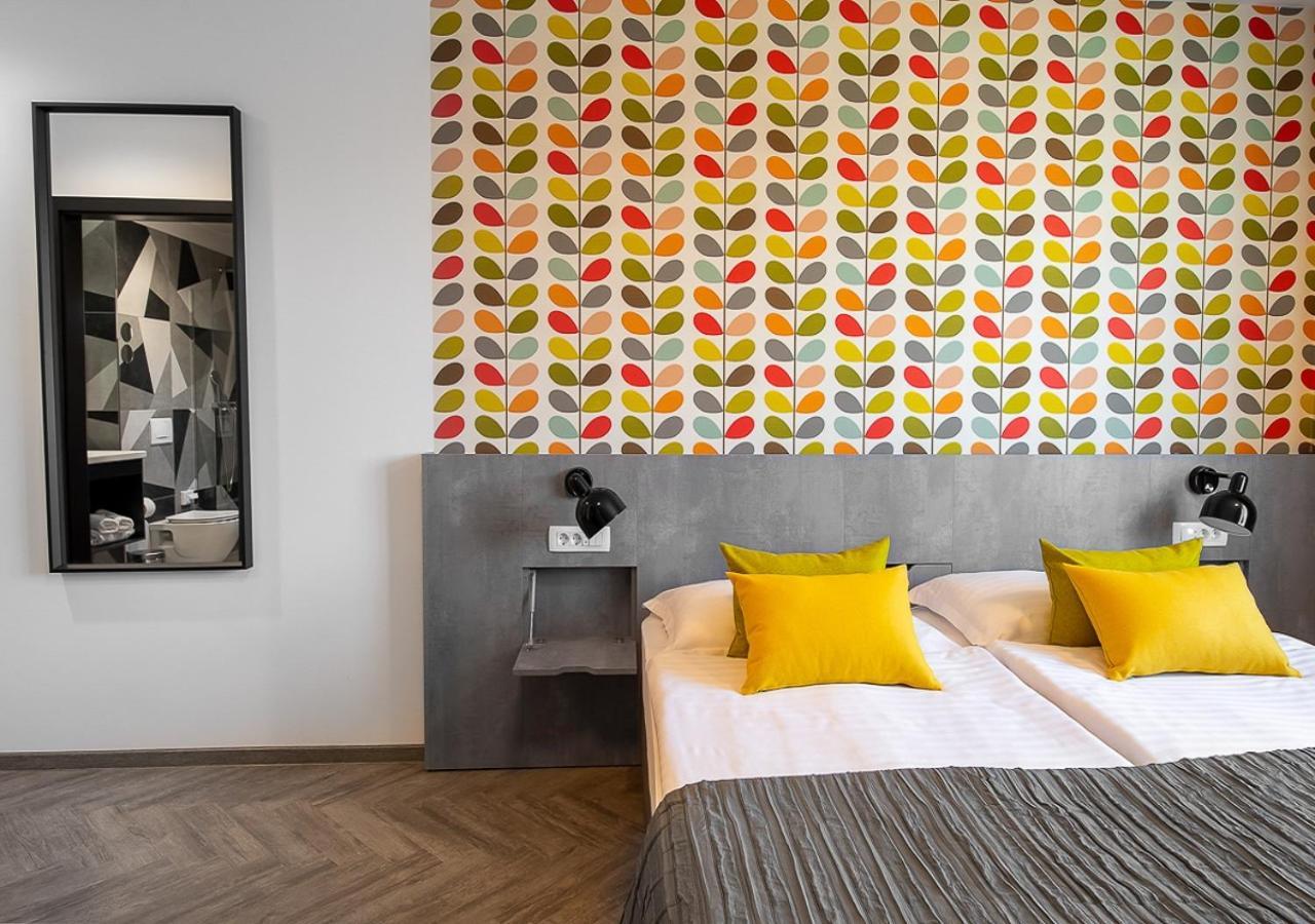 Camera Matrimoniale con Letto Supplementare